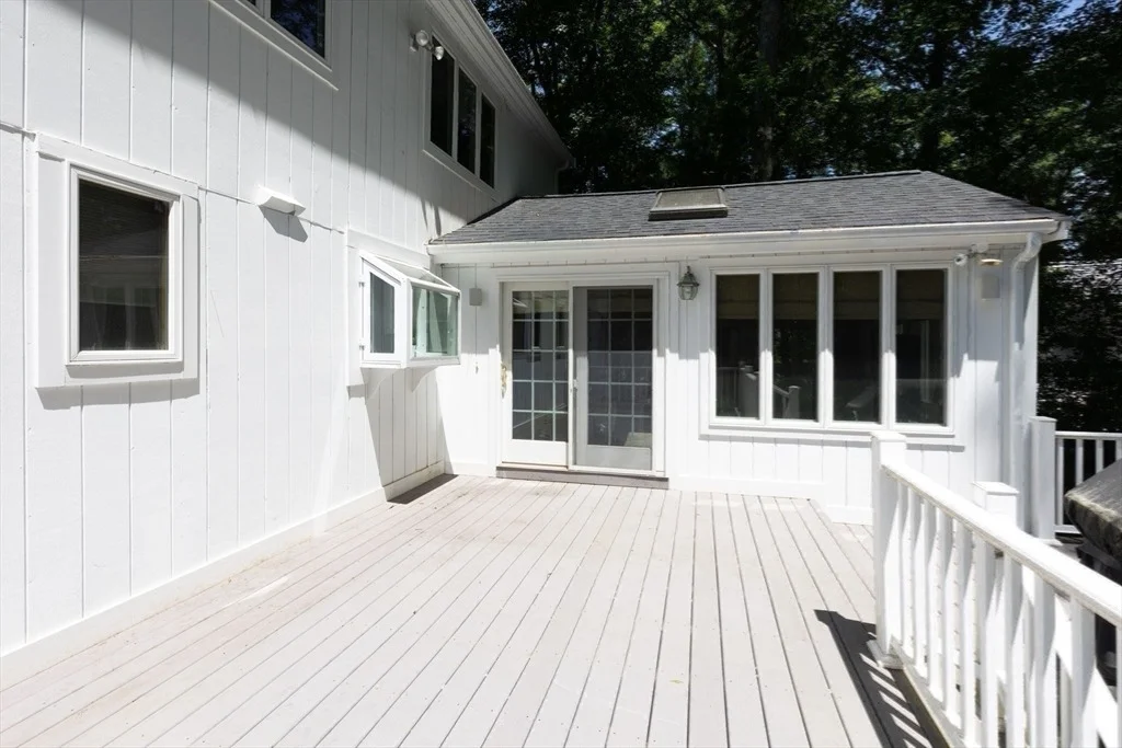 Photo of 15 Pond View Cir