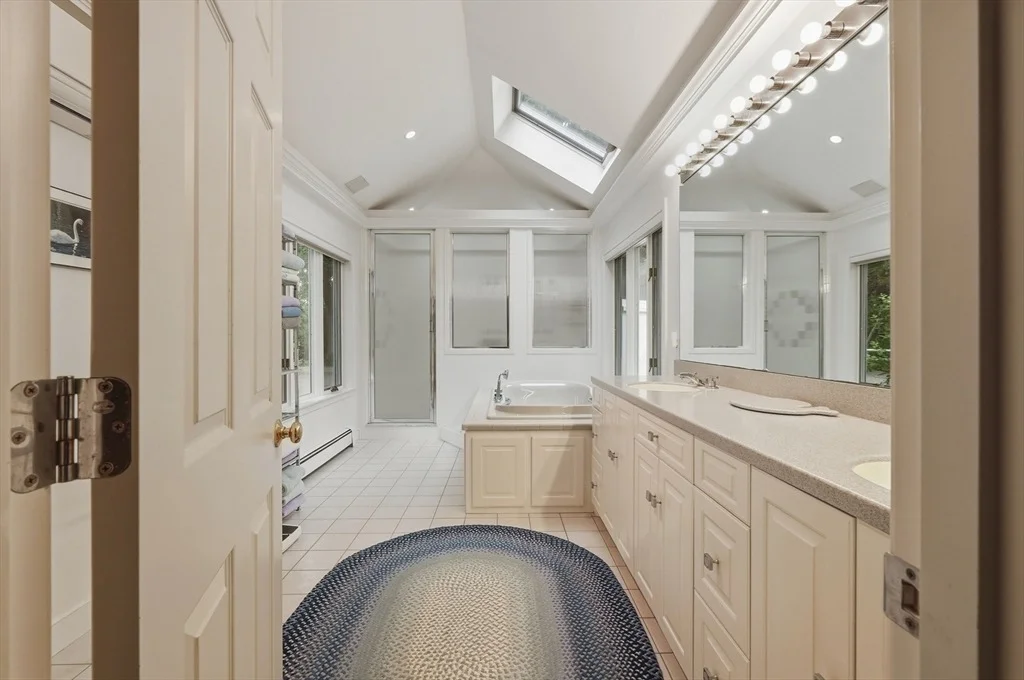 Photo of 34 Shirley Point Rd
