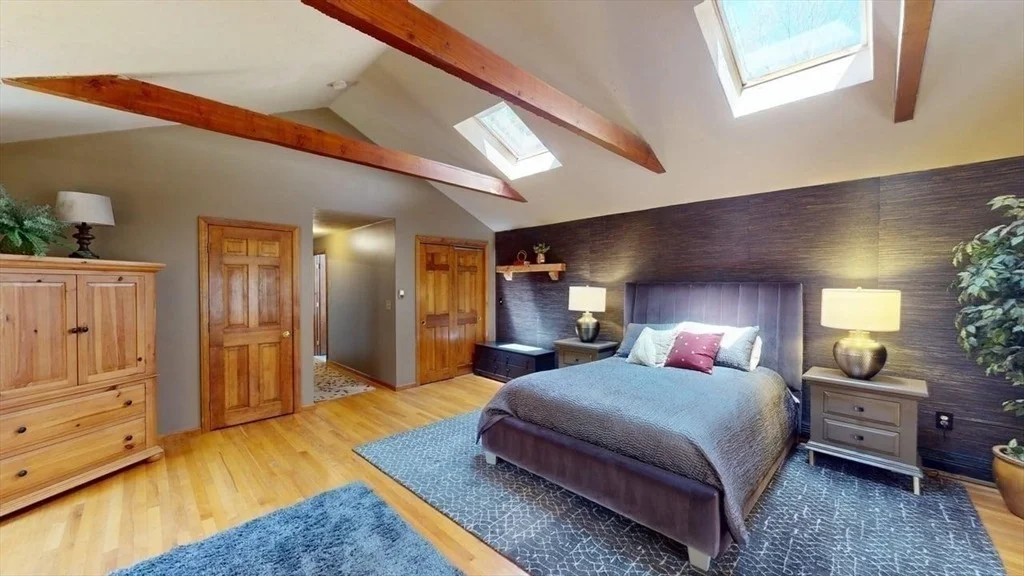 Photo of 4 Oak Dr
