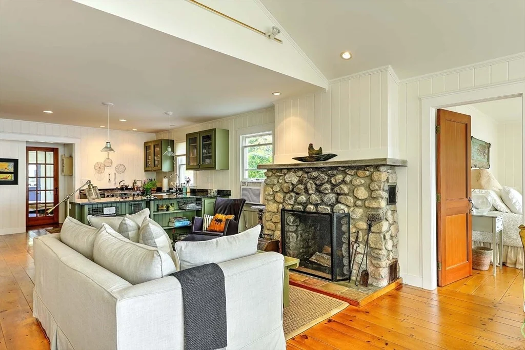 Photo of 1518 Drift Road