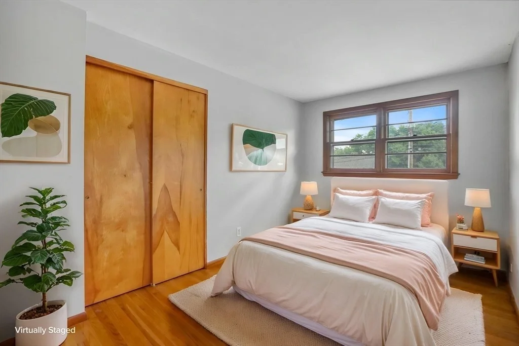 Photo of 185 Gardens Dr