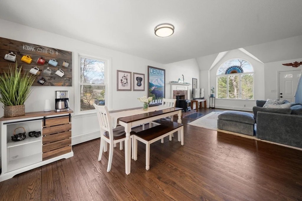 Photo of 25 Moon Compass Ln