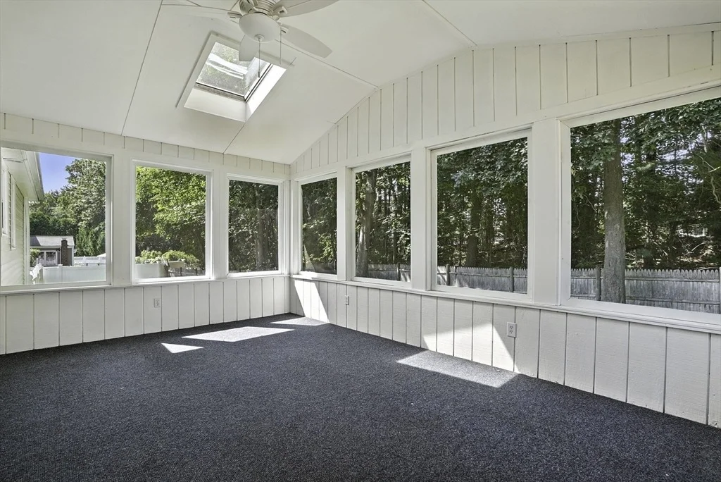 Photo of 10 Diantonio Dr