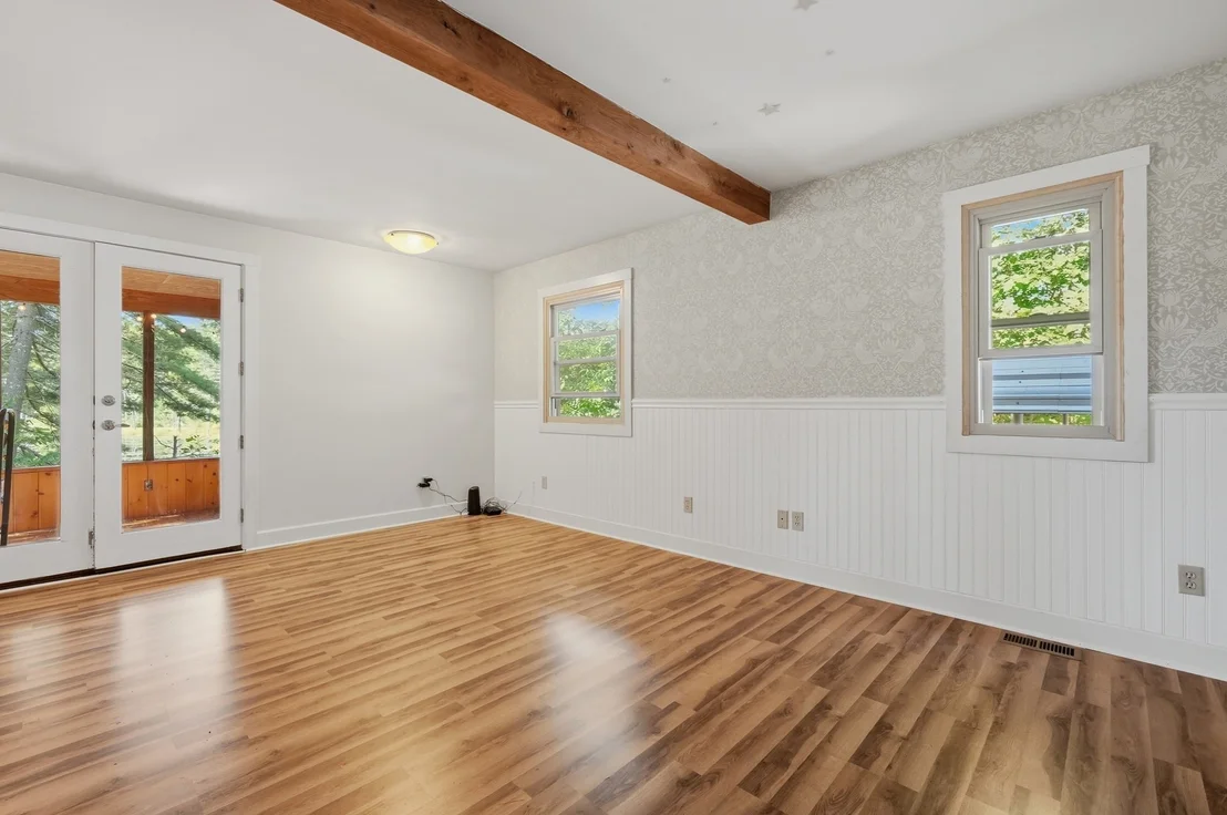 Photo of 488 White Rd