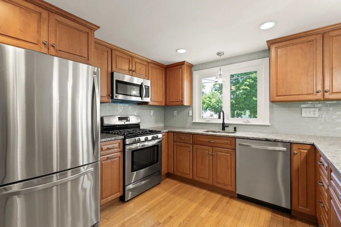 Photo of 178 Webster St