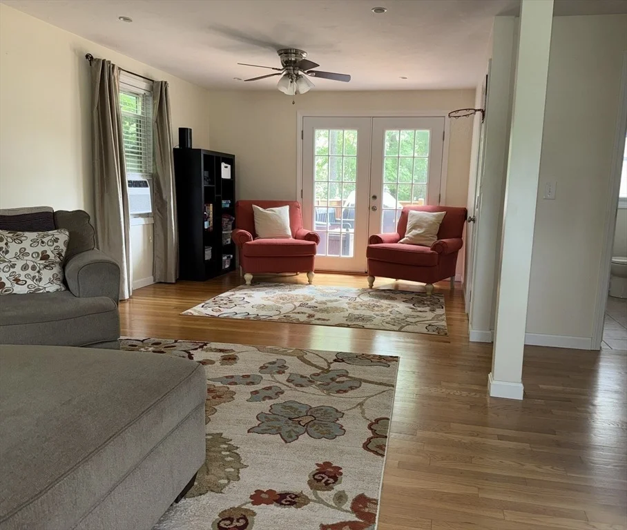 Photo of 98 Indian Run Rd