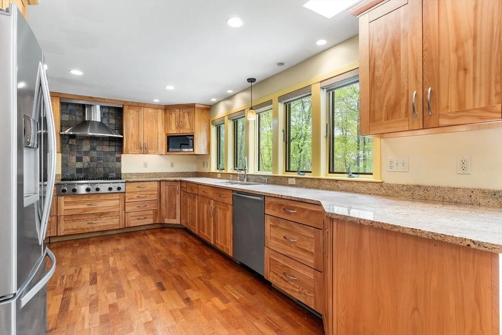 Photo of 320 Nagog Hill Rd