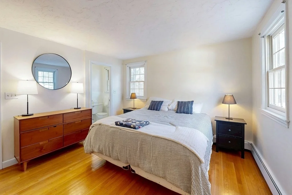 Photo of 65 Colonial Rd