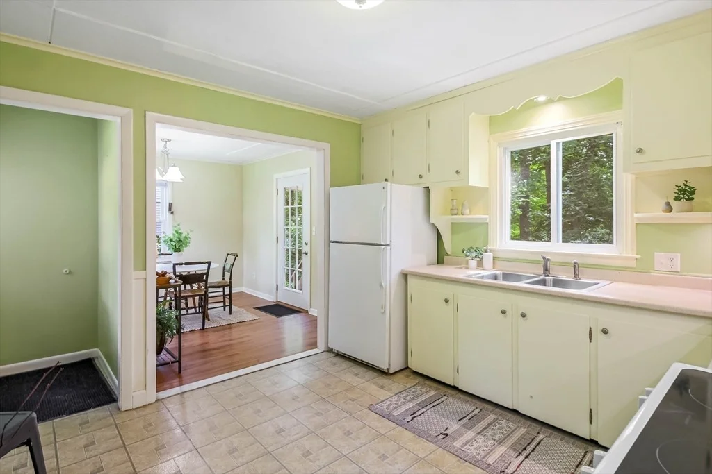 Photo of 4 Ledgewood Drive