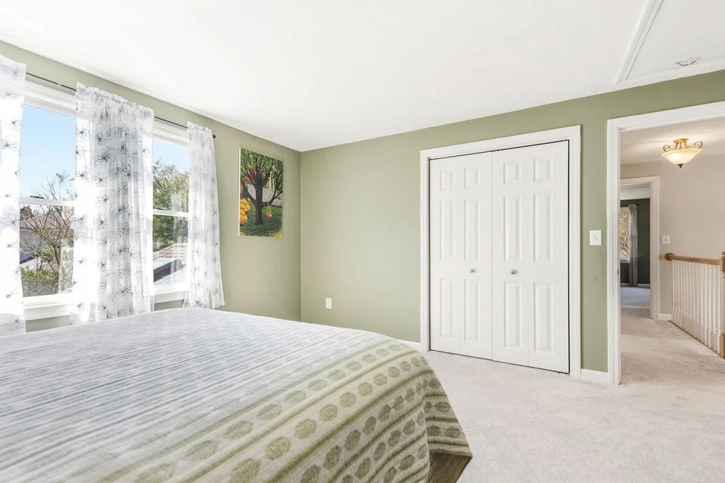 Photo of 192 Fairway Dr