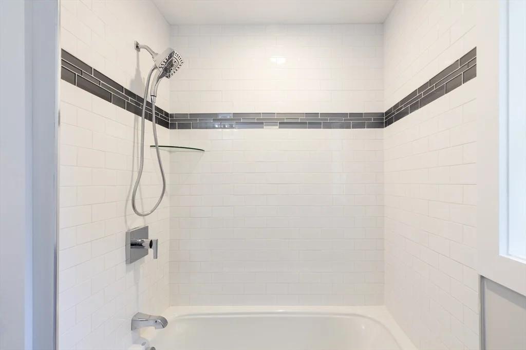 Photo of 239 Hardy Pond Road