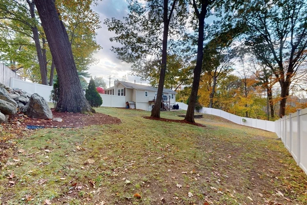 Photo of 1393 Trapelo Road