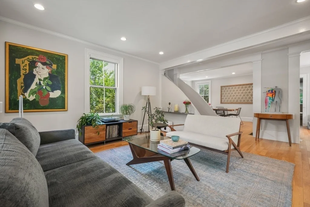 Photo of 46 Central St
