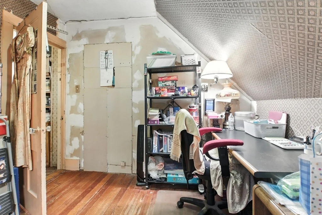 Photo of 2 Lyons St