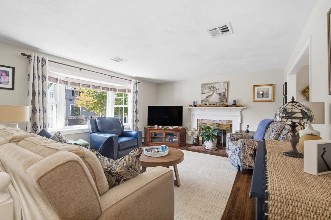 Photo of 136 Maplewood Rd