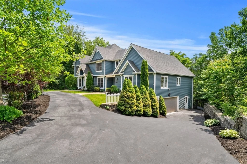 Photo of 10 Gianna Dr