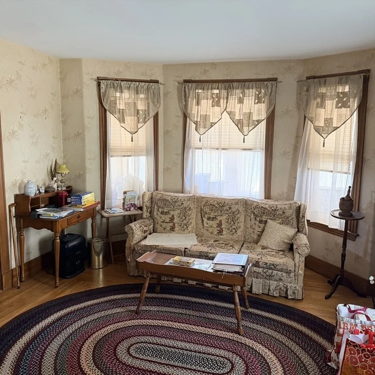 Photo of 25 Eastern Ave