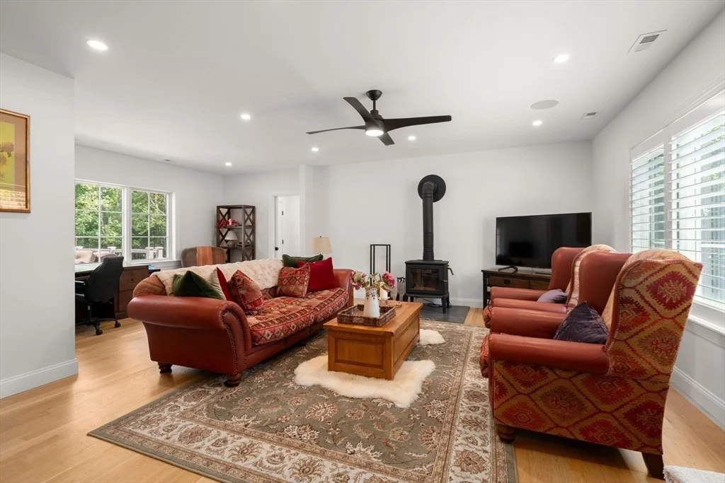 Photo of 54 Meadowbrook Road
