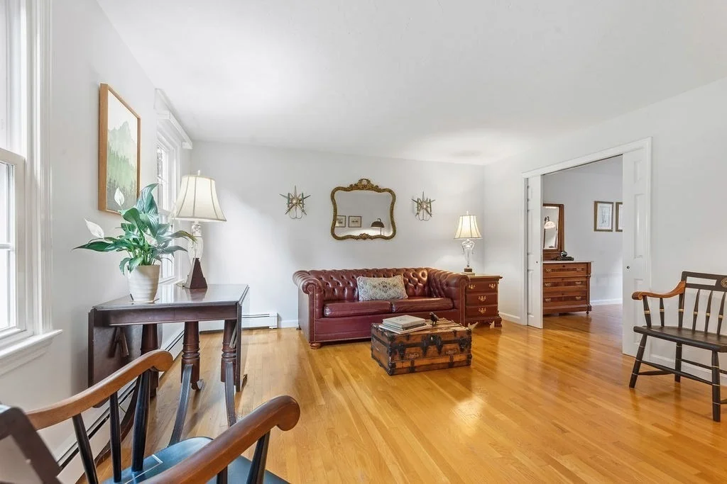 Photo of 18 Fredric Ln