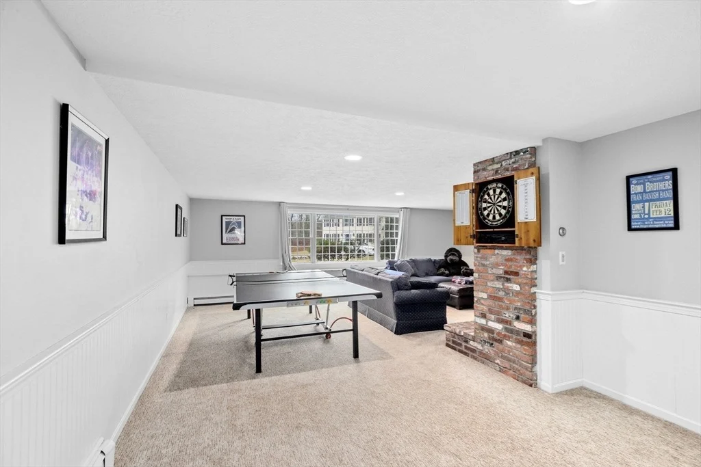 Photo of 9 Windward Ln