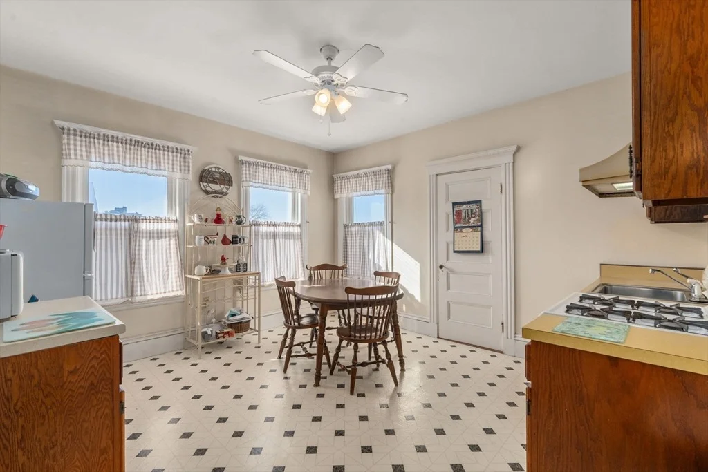 Photo of 826 Broadway