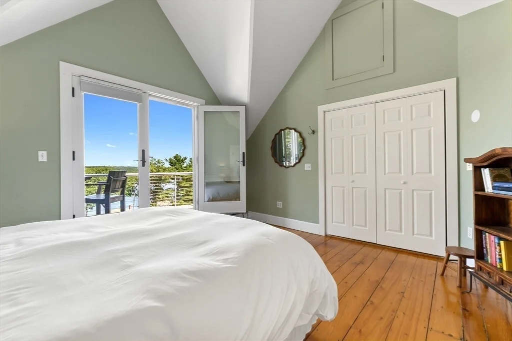 Photo of 6 Pew Ave