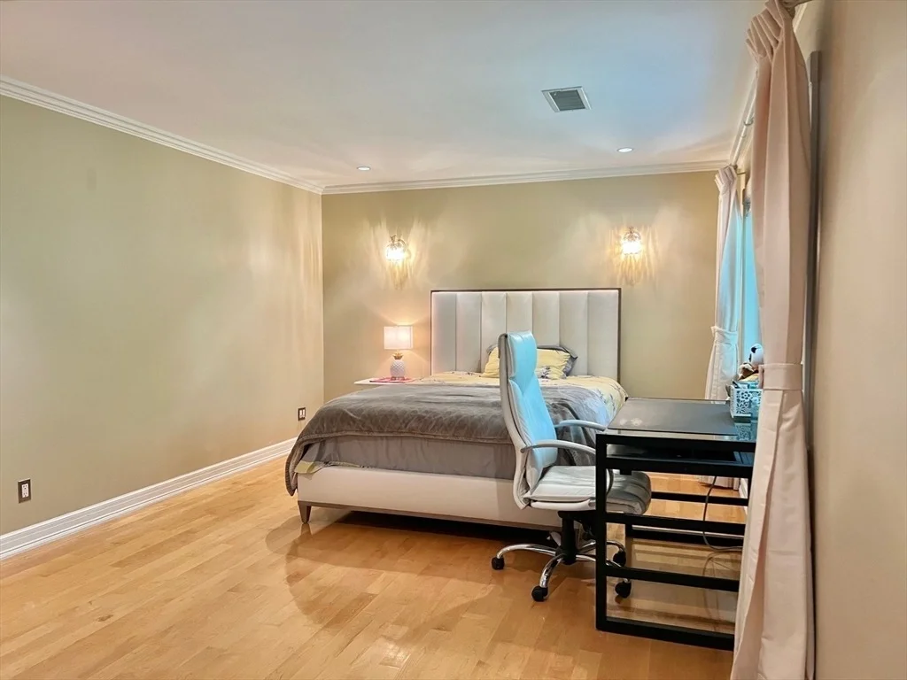 Photo of 75 Lee Street
