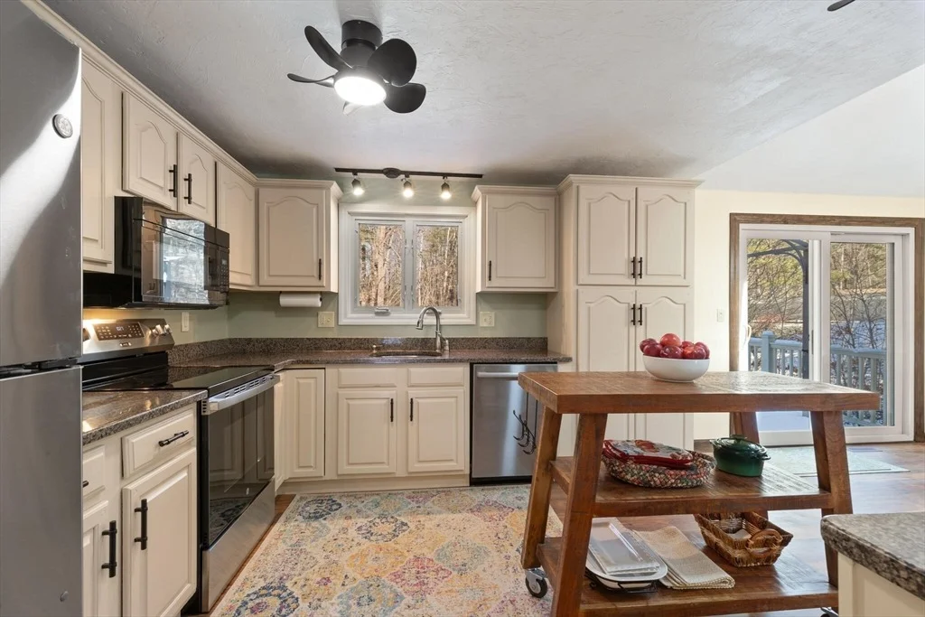 Photo of 170 Stearns Ave