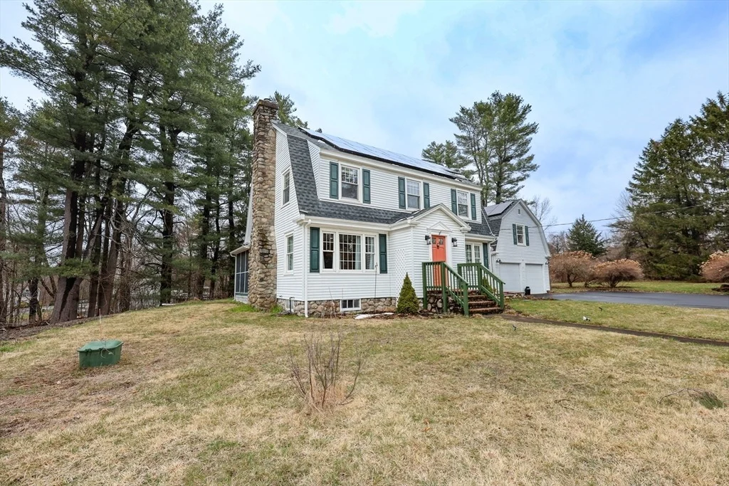 Photo of 34 E Derry Rd