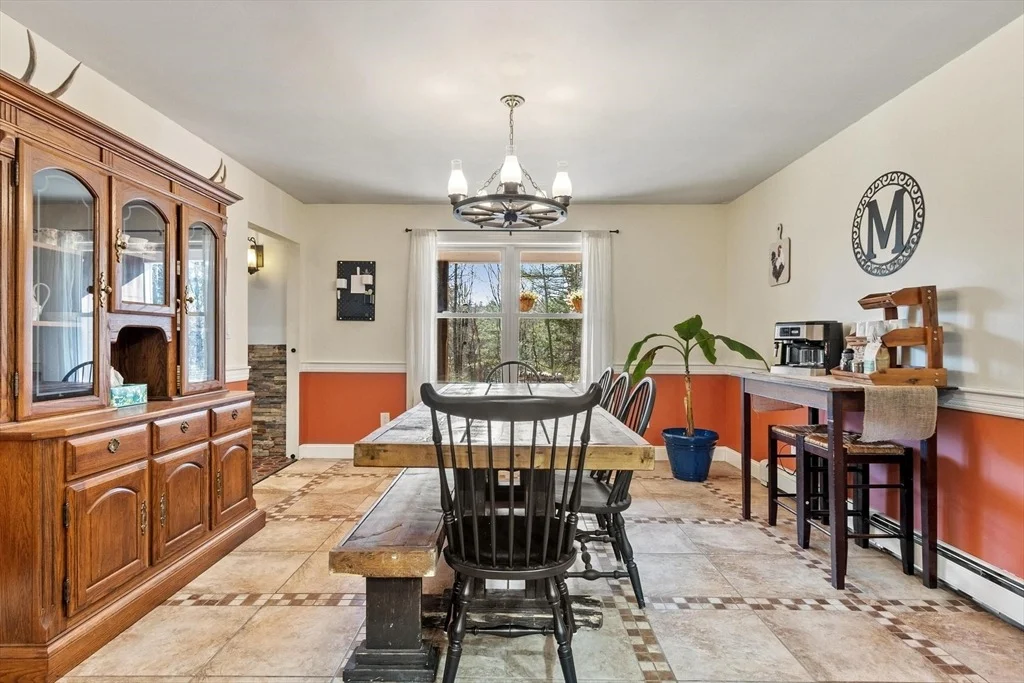 Photo of 885 Royalston