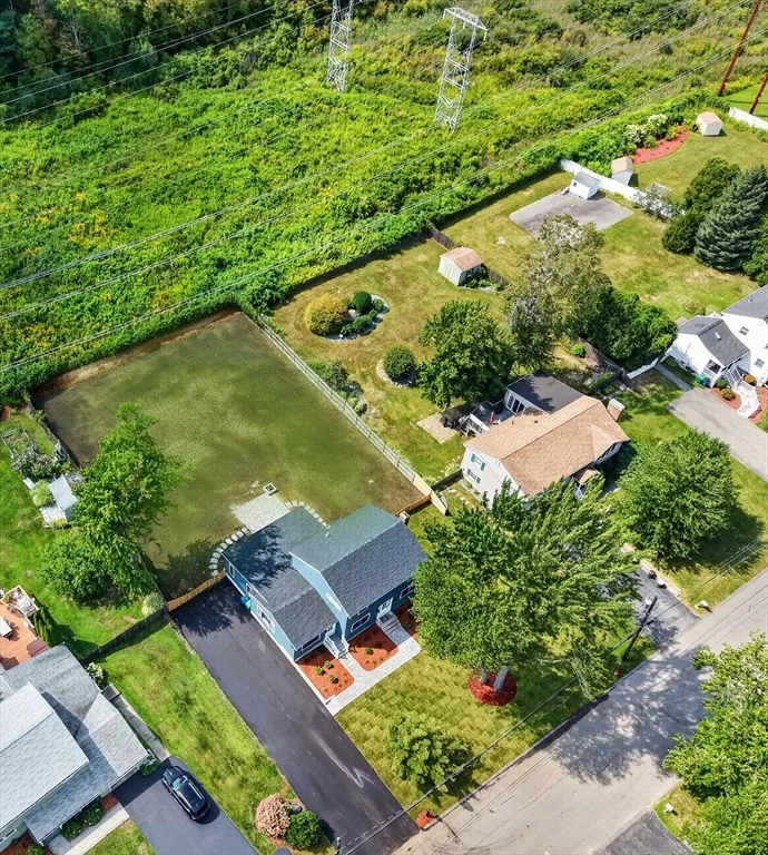 Photo of 28 Fieldstone Dr