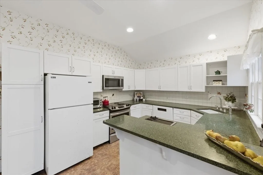 Photo of 75 High Rock