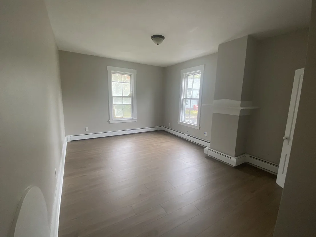 Photo of 830 Main St