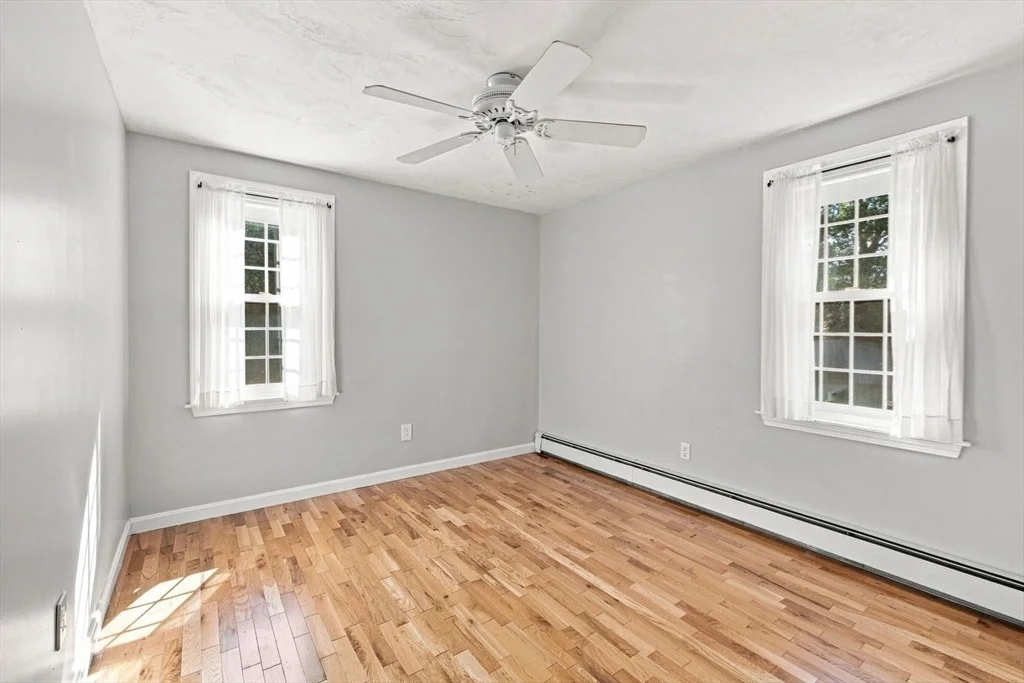 Photo of 3 Copper Beech Dr