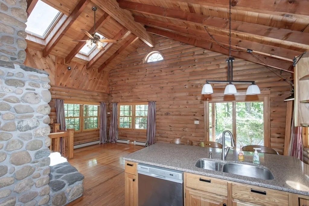 Photo of 457 Montgomery Rd