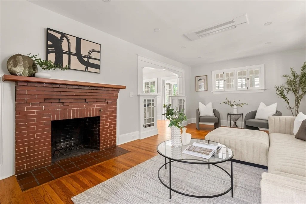 Photo of 301 Pond St