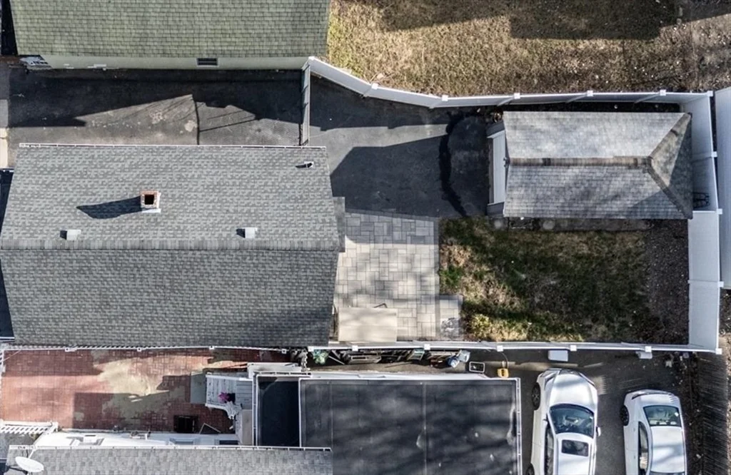 Photo of 725 School St