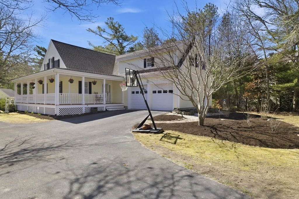 Photo of 120 Degrass Road