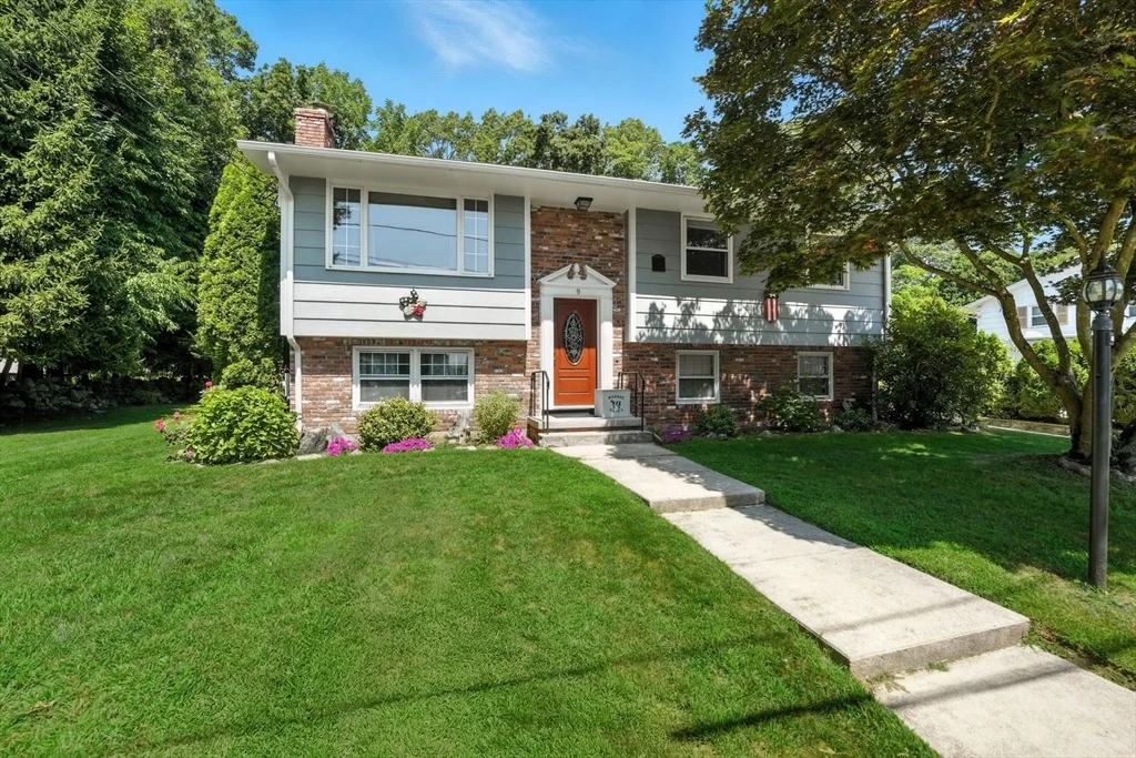 Photo of 9 Heritage Cir