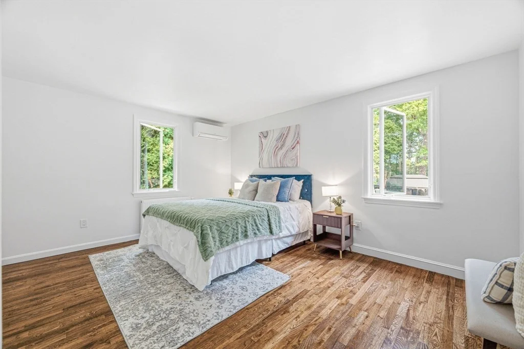 Photo of 105 Georgetown Rd