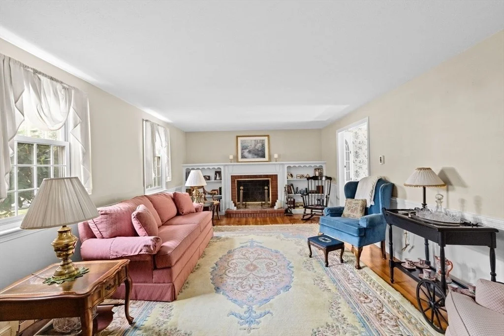 Photo of 28 Riverside Drive