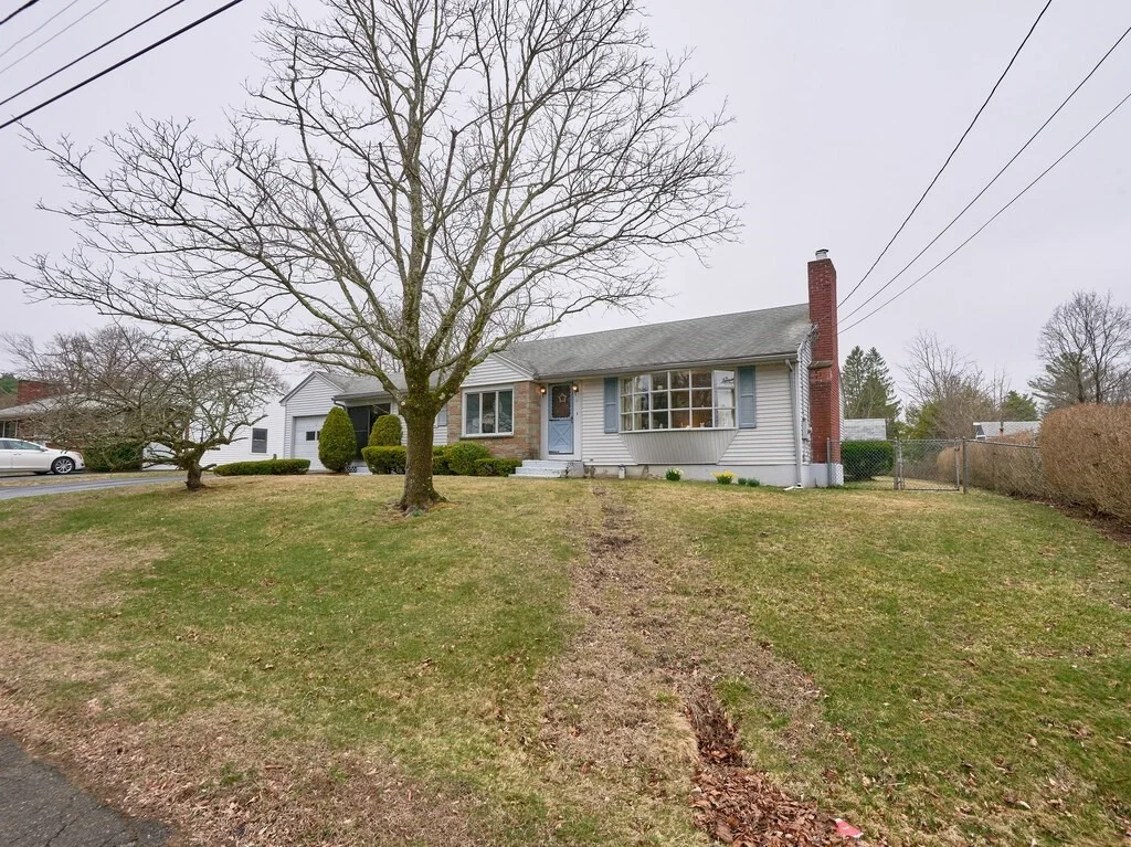 Photo of 12 Chartier Ln