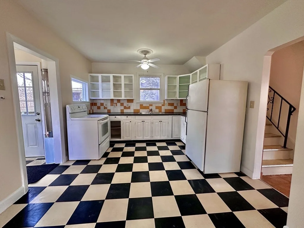 Photo of 40 Sandwich Rd