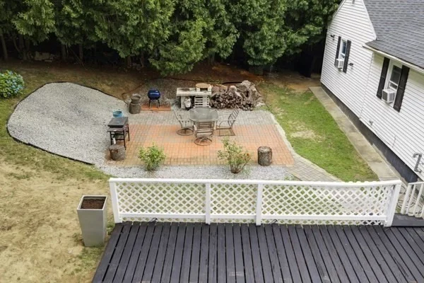 Photo of 21 N Steele St