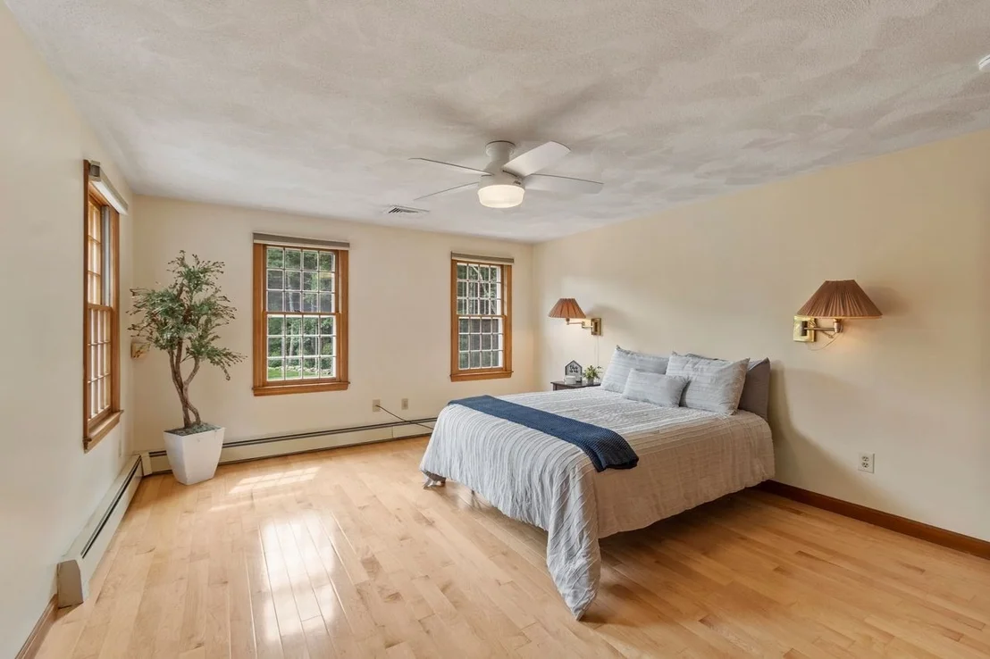 Photo of 4 Apple Tree Ln