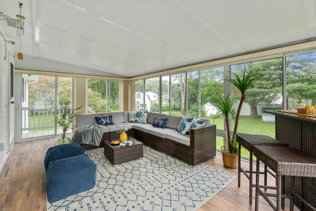 Photo of 7 Kennedy Dr