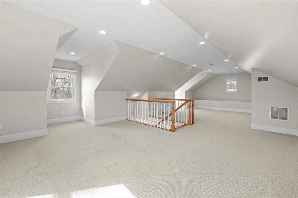 Photo of 10 Fatima Dr