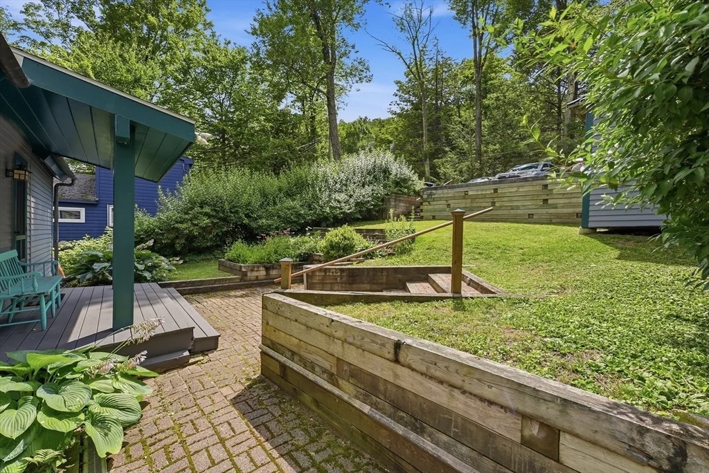 Photo of 279 Old Pond Rd