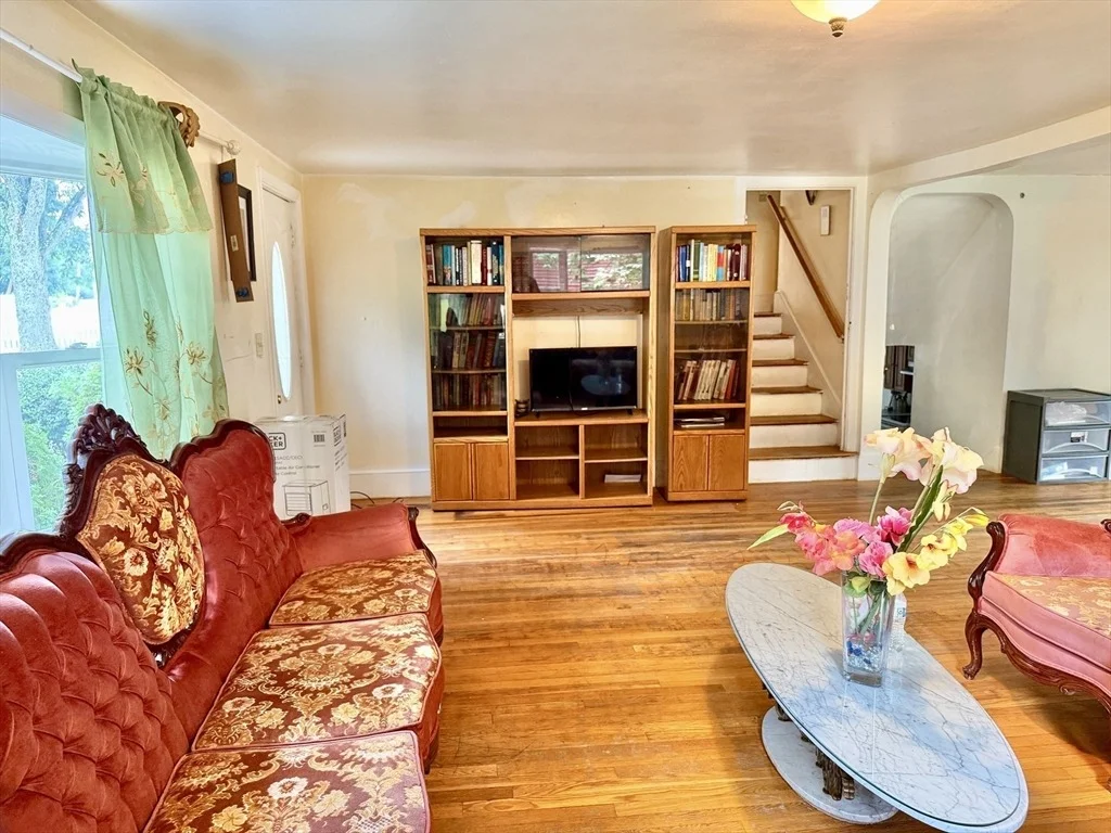 Photo of 237 Summer St