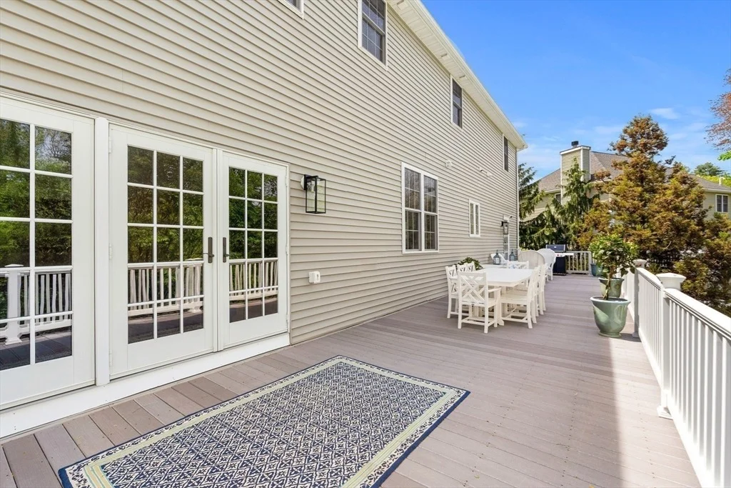 Photo of 10 Yankee Way